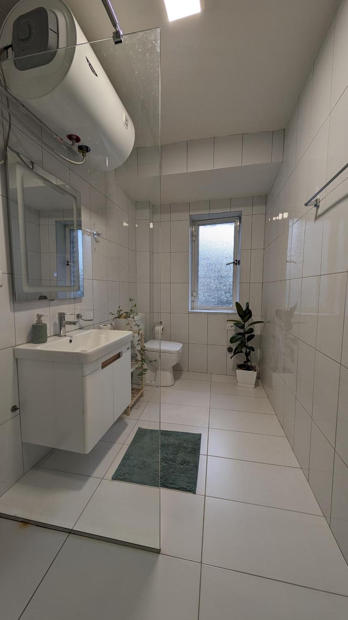 Modern Cozy Apartment 10 Min Walk To Skanderbeg Square Tirana Kültér fotó